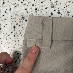 lululemon athletica Men's Flat Front Shorts - Light Gray